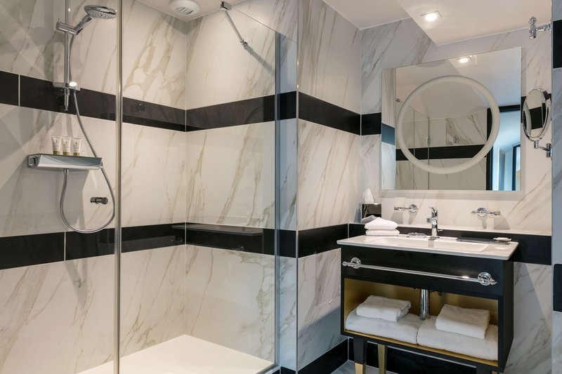 niepce paris hotel curio collection by hilton