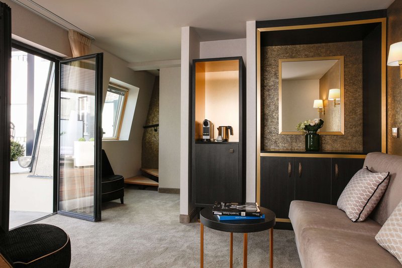 niepce paris hotel curio collection by hilton