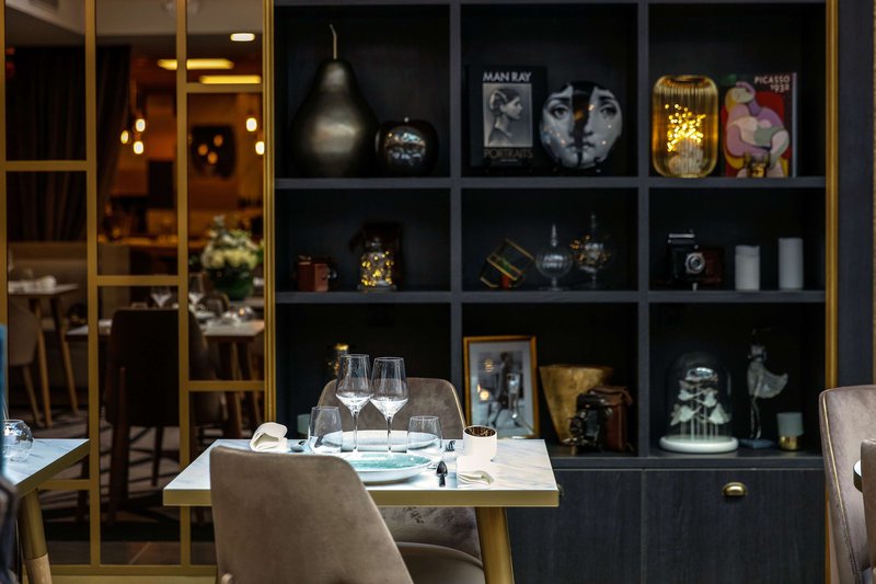 niepce paris hotel curio collection by hilton