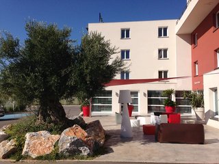 kyriad perpignan sud