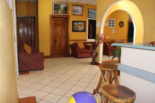 Hotel Pasadena Ii,Mercado Central>>San Salvador,3 star