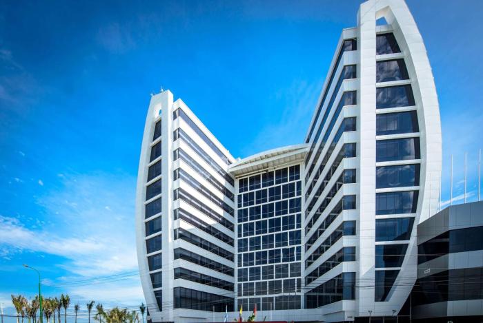 wyndham manta sail plaza hotel and convention center