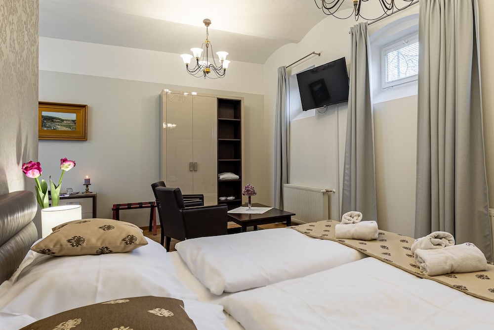 wellness and spa hotel villa regenhart