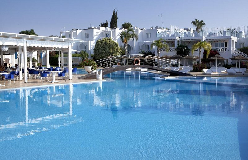 so white club resort