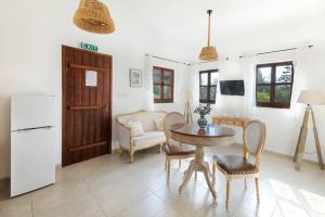 meleni cottage houses