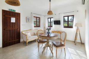 meleni cottage houses