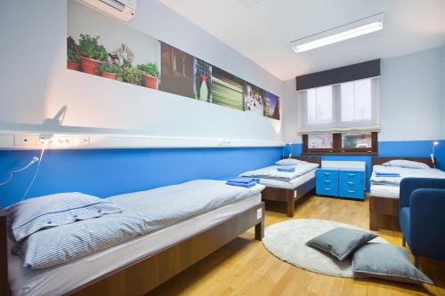 Hostel Bureau,Vlaska Ulica 40,2 star