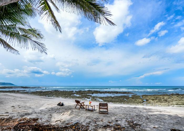 makanas beach bungalows