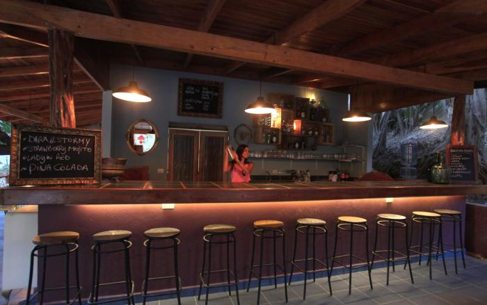 makanas beach bungalows