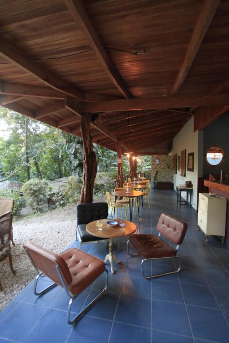 makanas beach bungalows