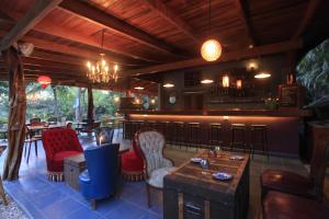 makanas beach bungalows