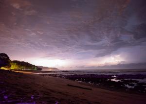 makanas beach bungalows