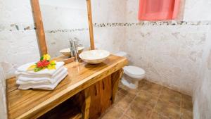 makanas beach bungalows