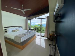 Casa Linda Vista Hotel,Cd Neily>>Agua Buena,4 star