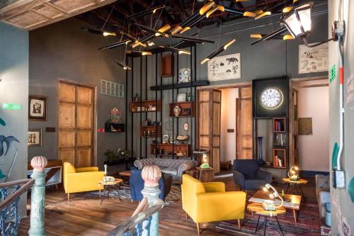 selina la candelaria bogota hostel