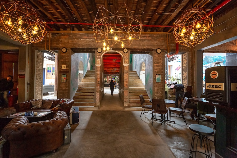 selina la candelaria bogota hostel