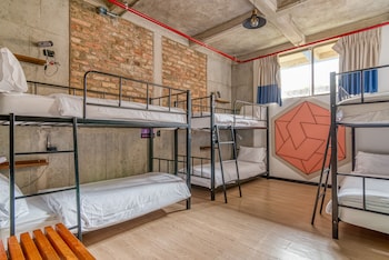 selina la candelaria bogota hostel