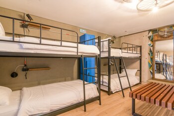 selina la candelaria bogota hostel