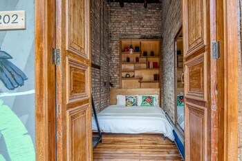 selina la candelaria bogota hostel