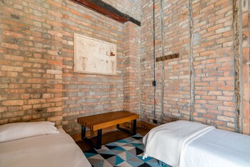 selina la candelaria bogota hostel