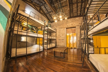 selina la candelaria bogota hostel