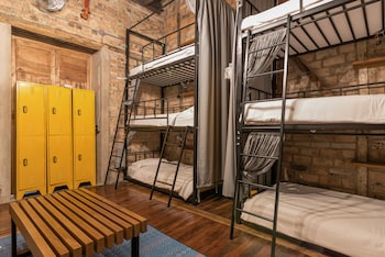 selina la candelaria bogota hostel