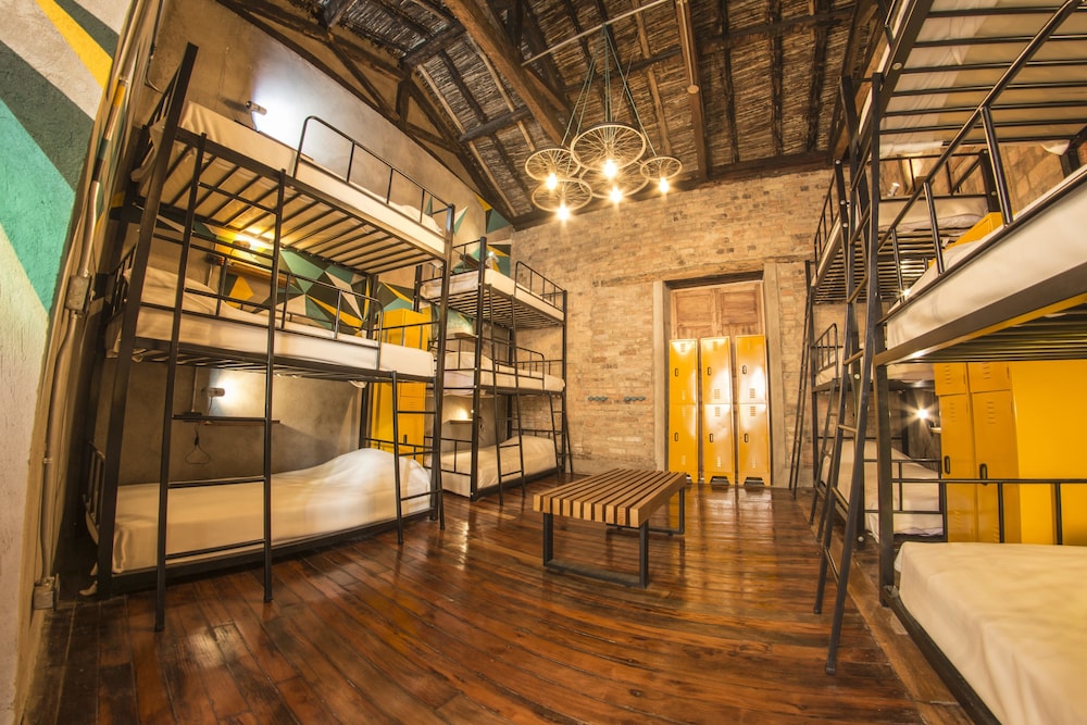 selina la candelaria bogota hostel