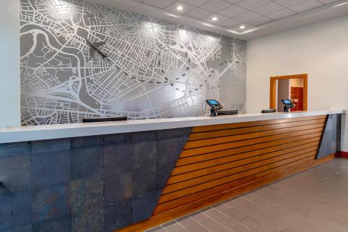 Embassy Suites Boston Logan Airport,Logan International Airport>>Boston,4 star