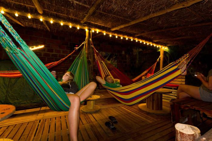 traveler hostel