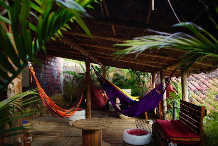 traveler hostel