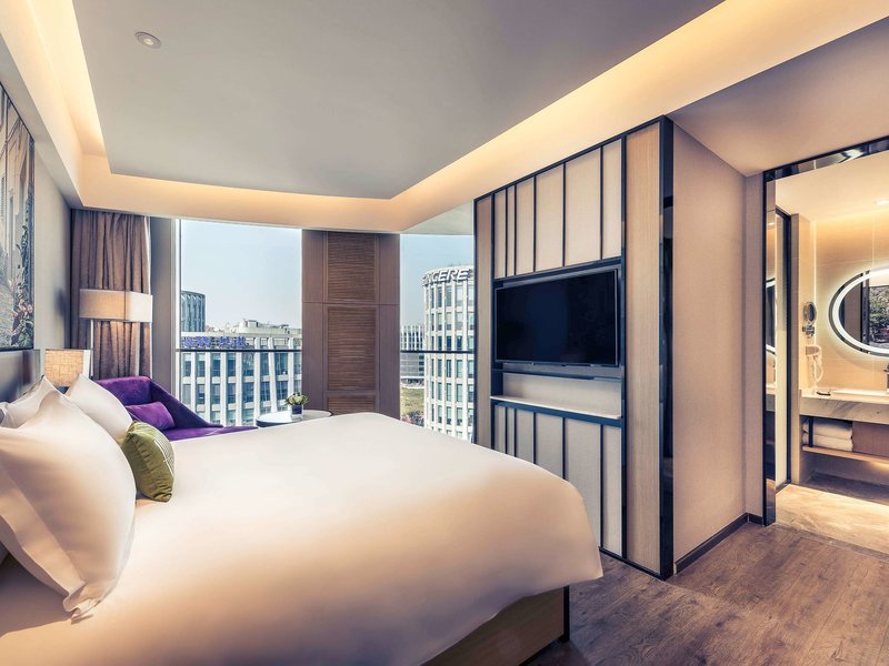 mercure shanghai hongqiao railway station