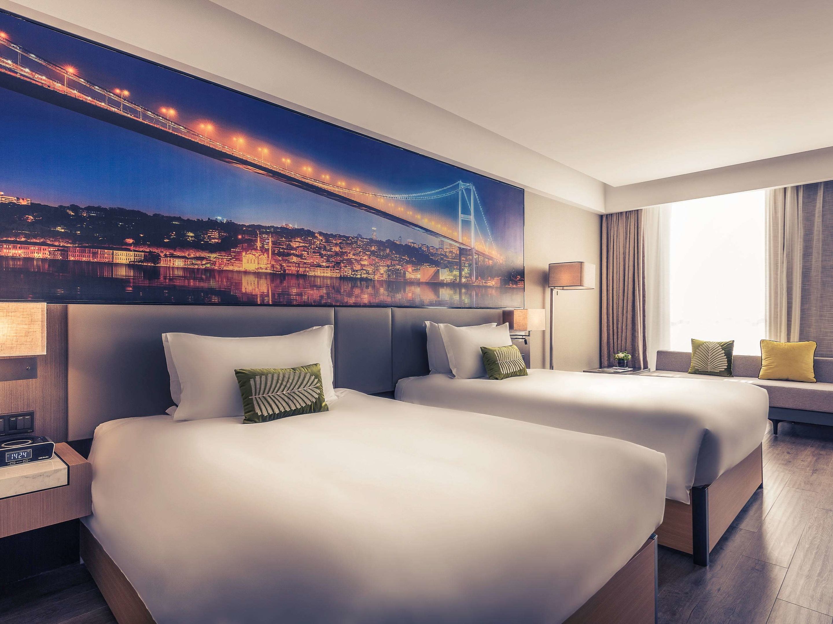 mercure shanghai hongqiao railway station