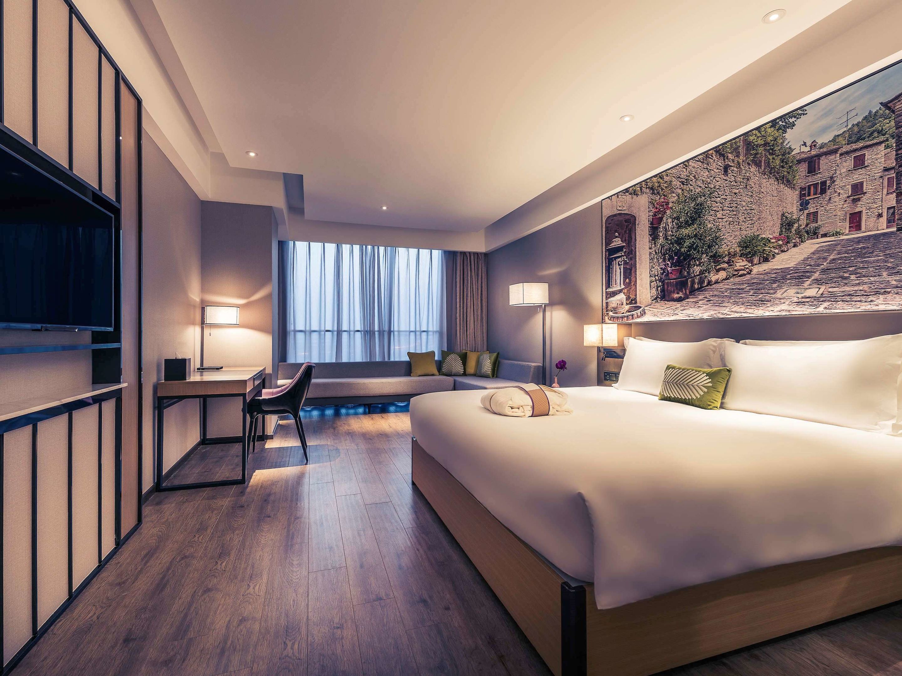 mercure shanghai hongqiao railway station