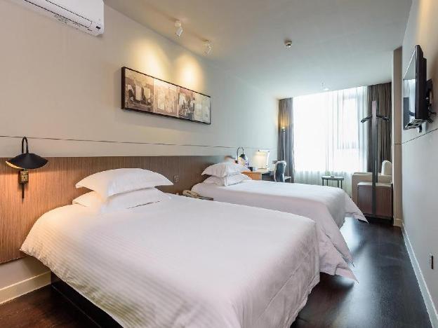 jinjiang inn select qinzhou east high speed railway station