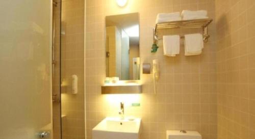 jinjiang inn select qinzhou east high speed railway station