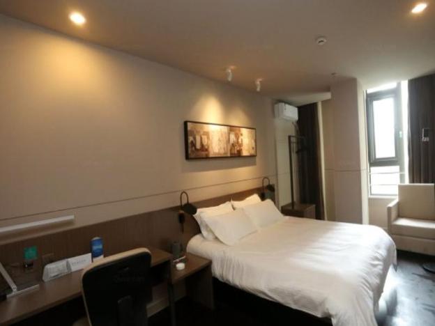 jinjiang inn select qinzhou east high speed railway station