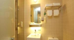 jinjiang inn select qinzhou east high speed railway station