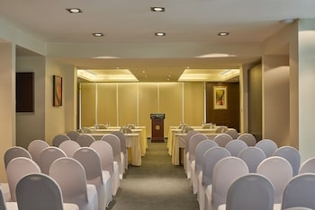 safir hotel doha
