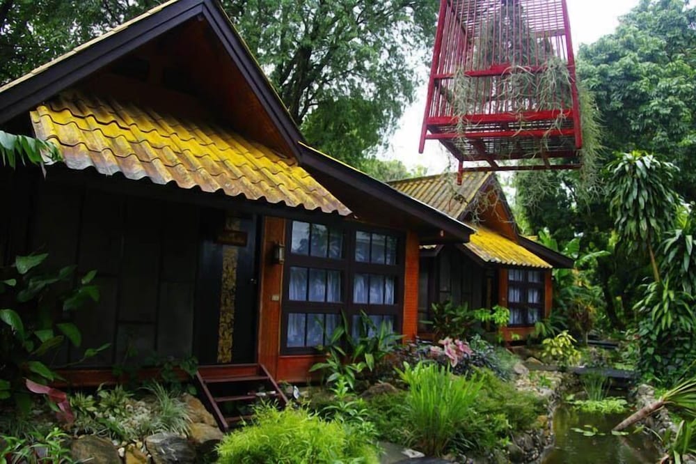 areeya phuree resort