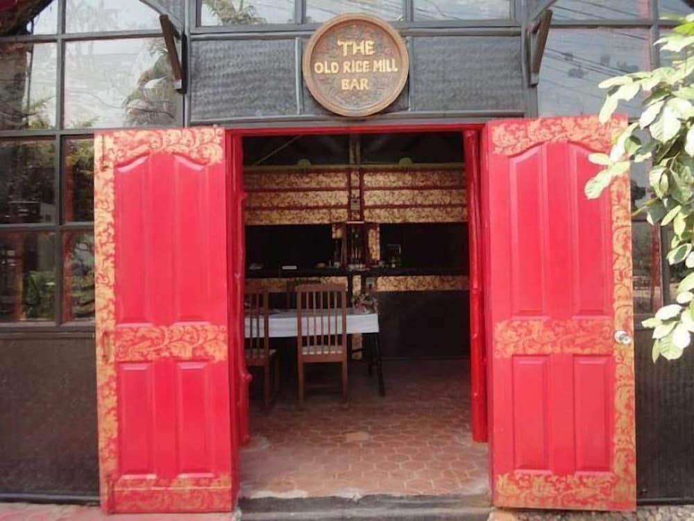 areeya phuree resort