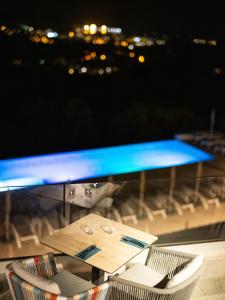 hotel la santa