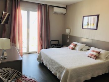 hotel maquis et mer