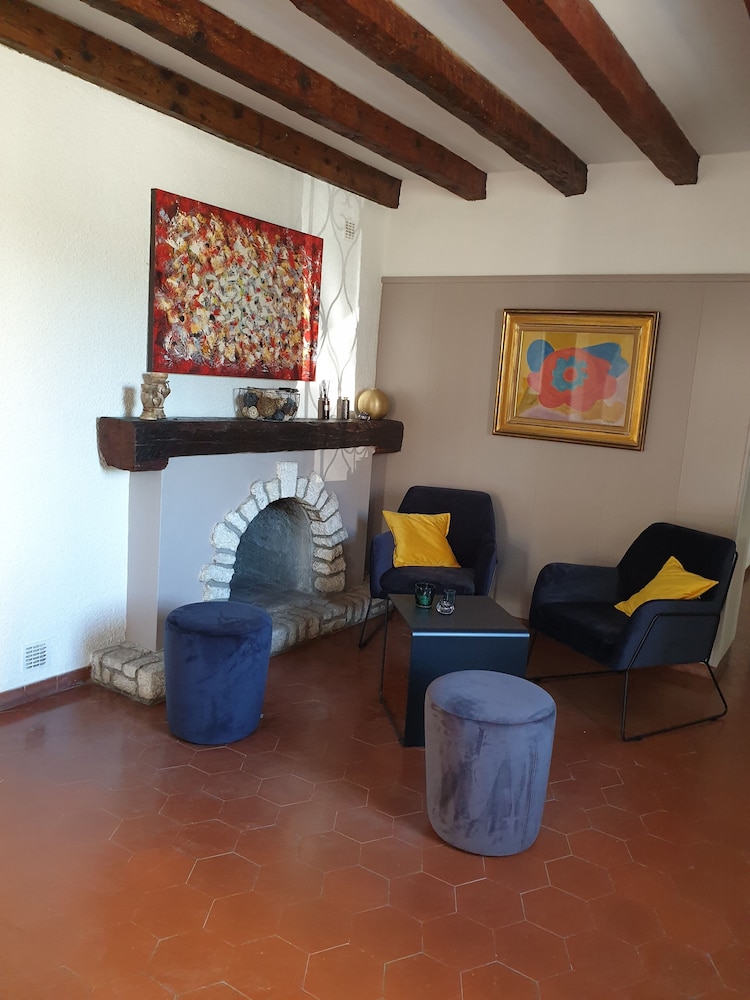 hotel maquis et mer