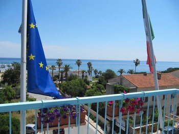 hotel maquis et mer