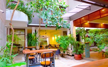 saravoan royal palace