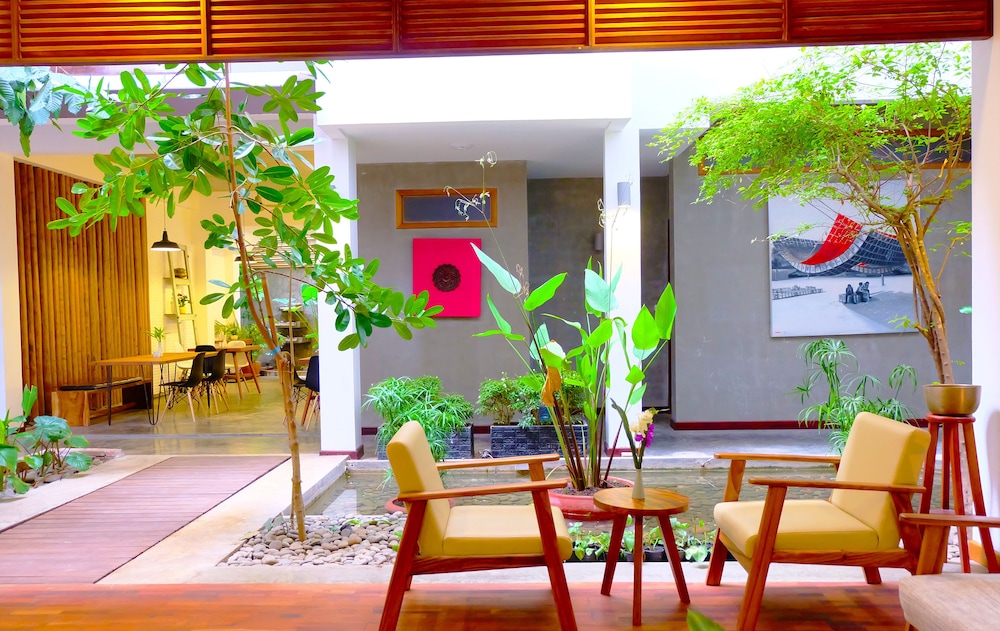 saravoan royal palace