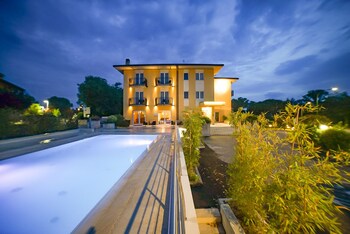 Nuova Barcaccia,Lake Garda>>Broglie,3 star