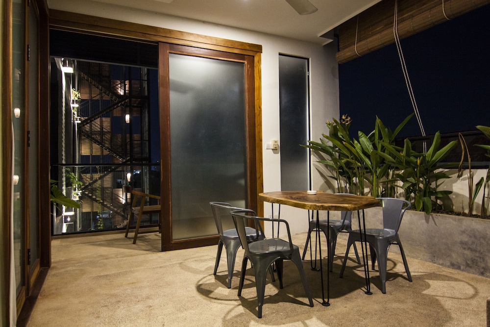 sarina boutique hotel