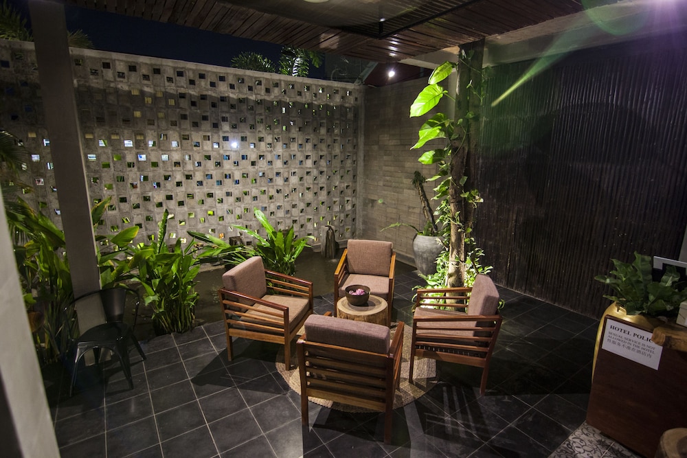 sarina boutique hotel