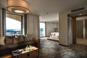 blu bay hotel sozopol